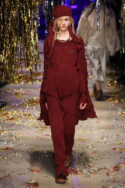 Look 17